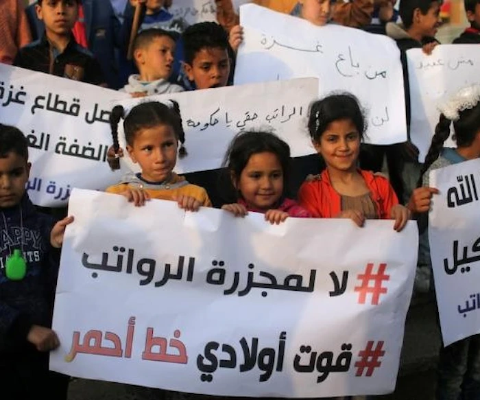 إسرائيل تسعى من وراء سياسة وقف رواتب الأسرى والمُحرّرين لتجريم مفهوم النضال الفلسطيني إسرائيل تسعى من وراء سياسة وقف رواتب الأسرى والمُحرّرين لتجريم مفهوم النضال الفلسطيني