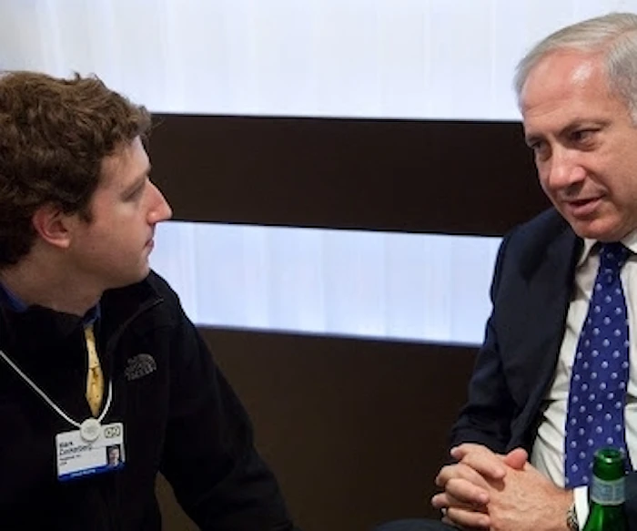 نتنياهو يتصل بزوكربيرغ بهدف تفادي الثغرات السابقة التي مُنيَت بها حملته خلال الانتخابات الماضية على فيسبوك نتنياهو يتصل بزوكربيرغ بهدف تفادي الثغرات السابقة التي مُنيَت بها حملته خلال الانتخابات الماضية على فيسبوك