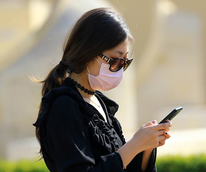 قامت شركات "فايسبوك" و"غوغل" و"تويتر" بحسب زعمها بمنع انتشار الأخبار والتقارير المزيّفة والمضلّلة حول فيروس "كورونا" قامت شركات "فايسبوك" و"غوغل" و"تويتر" بحسب زعمها بمنع انتشار الأخبار والتقارير المزيّفة والمضلّلة حول فيروس "كورونا"