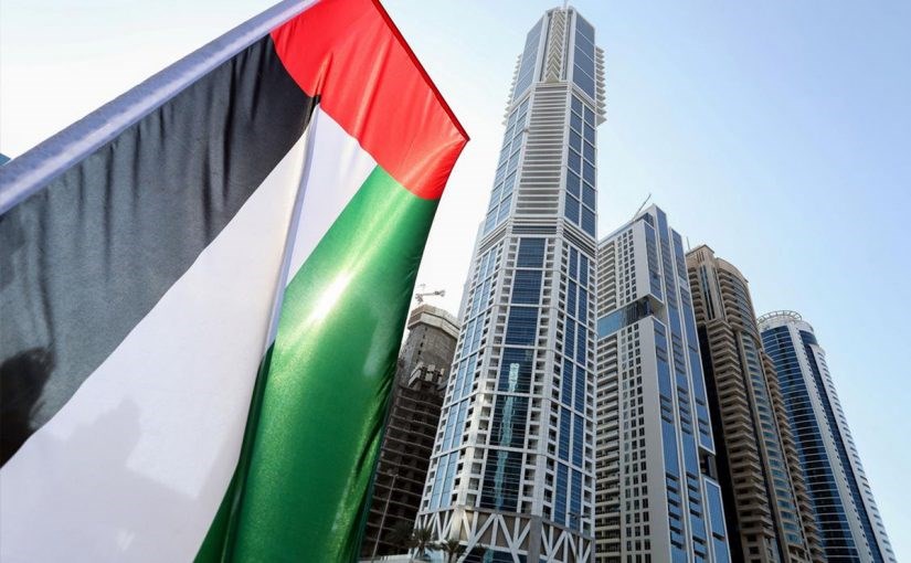 الإمارات تسحب دبلوماسييها من لبنان وتمنع مواطنيها من السفر إليه
