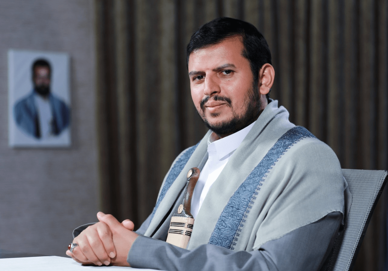 قائد أنصار الله طالب قبائل جبل مرادد بتعزيز حالة الأمن والاستقرار والصلح العام