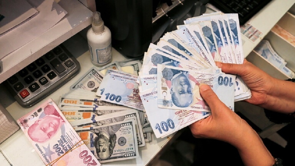 إردوغان: سياسة متشددة لأسعار الفائدة لن تخفض التضخم.. والليرة تهوي لمستوى قياسي