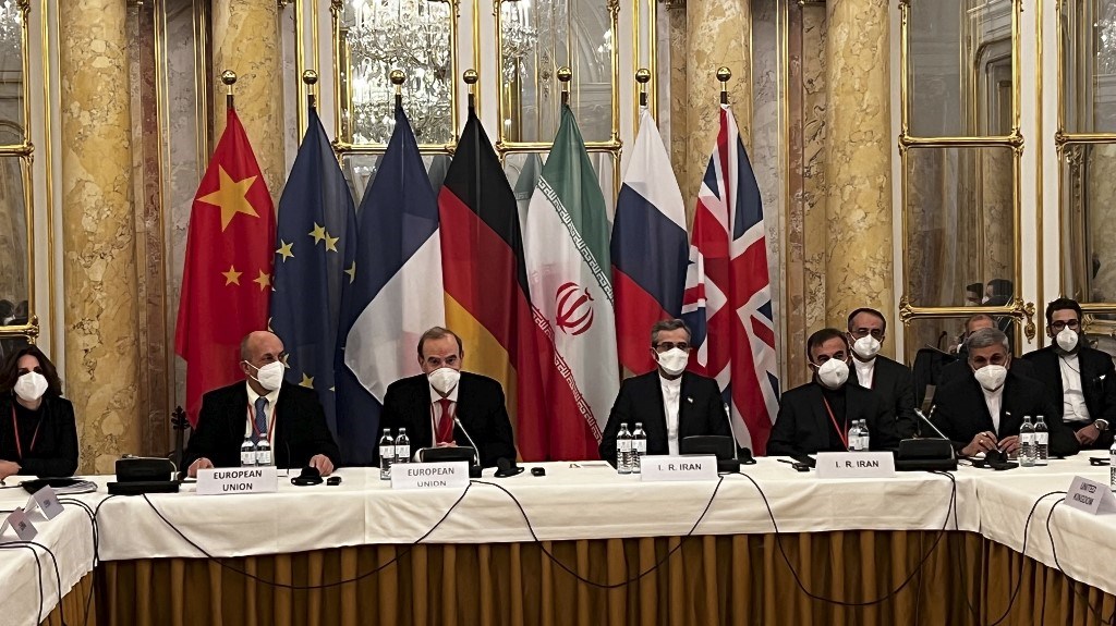 الأوساط الغربية للميادين: المسودات التي طرحتها ايران مع استئناف المفاوضات غيرت كل المعادلة (أ ف ب)
