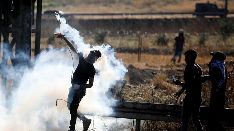 إصابة أكثر من 60 فلسطينياً بمواجهات مع جيش الاحتلال في نابلس