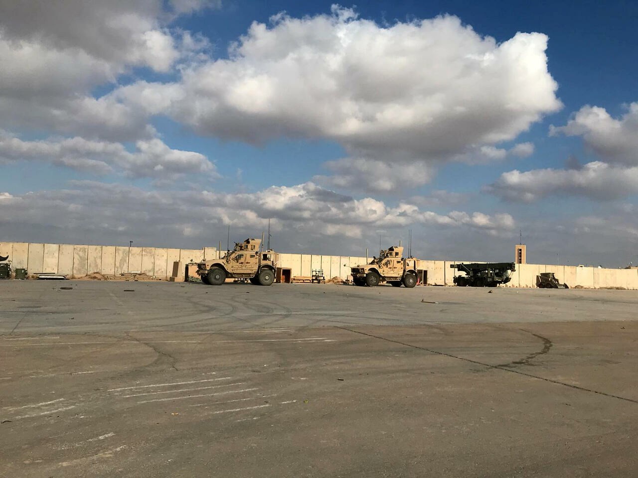 العراق: القوات الأميركية تنسحب بالكامل من قاعدة عين الأسد