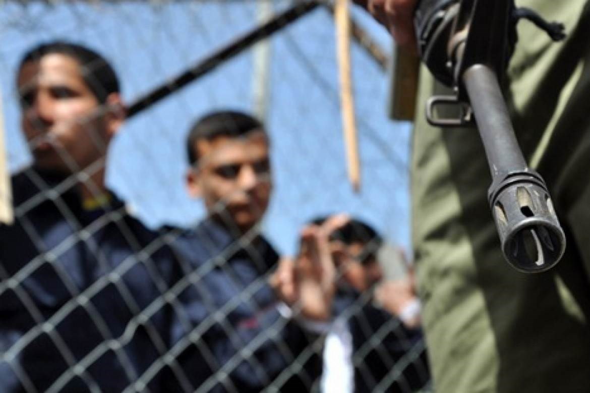 فلسطين: طعن ضابط إسرائيلي يعمل في إدارة السجون