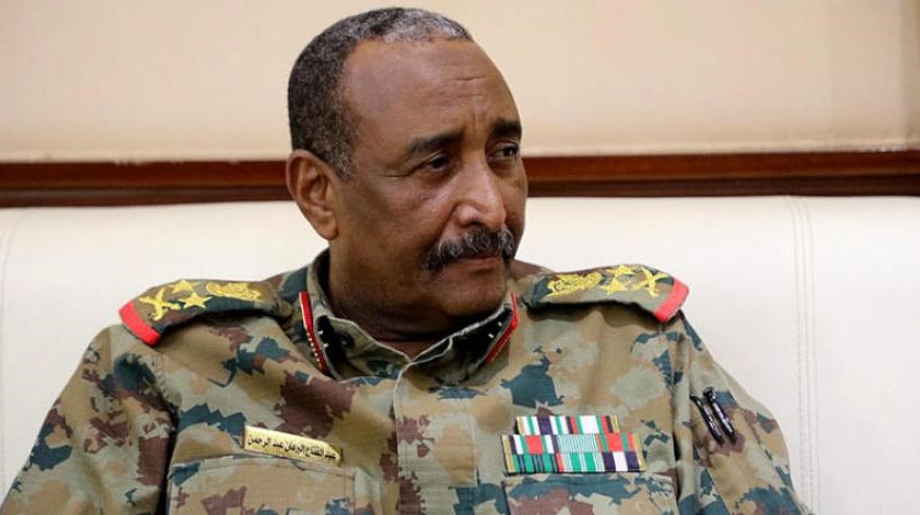  البرهان: تستشرف البلاد عهداً جديداً من الحرية والسلام والعدالة سيبنيه الشباب والطلاب