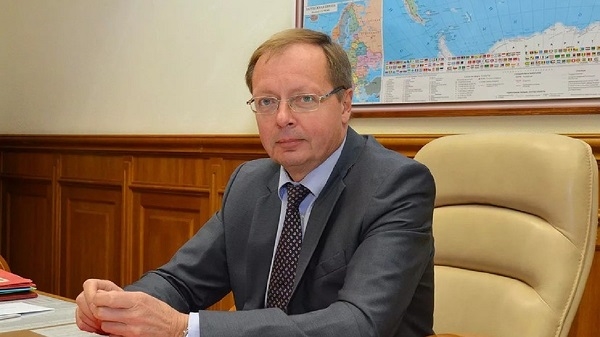 بريطانيا تستدعي السفير الروسي بسبب هجمات سيبرانية وحشد عسكري عند حدود أوكرانيا