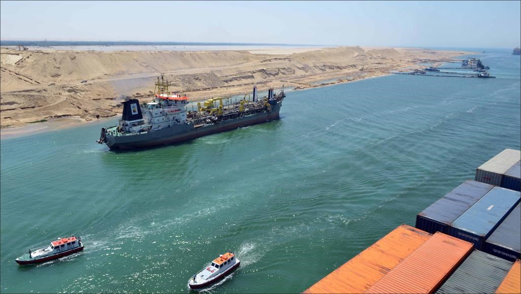 بعد أيام على انتظارها.. عبور كافة السفن في قناة السويس