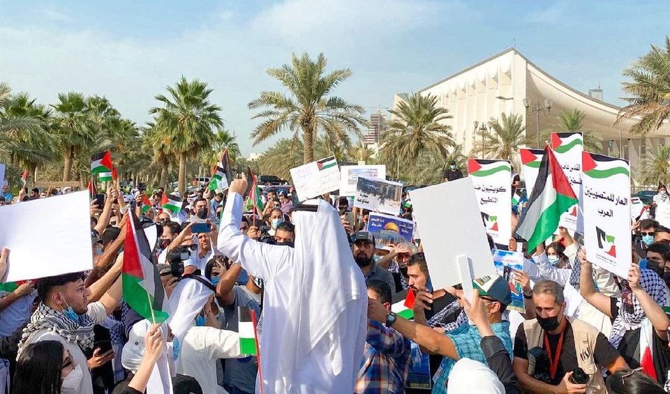 الداخلية الكويتية تعود وتسمح بالتظاهرة التضامنية مع فلسطين