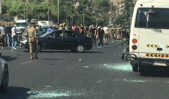 حزب الله يدين الاعتداءات على السوريين المتوجهين للانتخاب