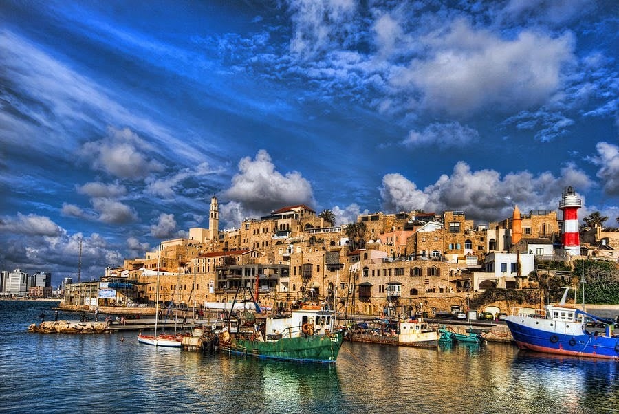 ميناء مدينة 