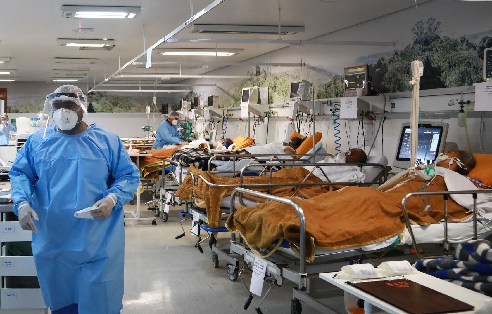 البرازيل: أكثر من 450 ألف وفاة بكورونا وتهديد بموجة ثالثة