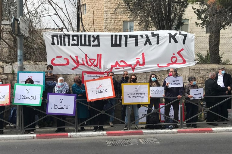 الاحتلال الإسرائيلي يعمل على ترحيل أهالي الشيخ جراح قسراً عن منازلهم
