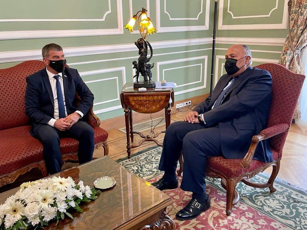 إعلام إسرائيلي: وفداً إسرائيلياً سيزور القاهرة لمناقشة صفقة تبادل الآسرى