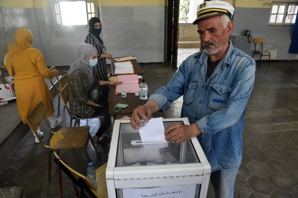 شهدت الانتخابات التشريعية الجزائرية مشاركة 1483 قائمة