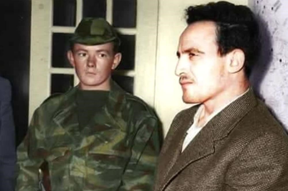 من صور العربي بن مهيدي.. خلال اعتقاله.