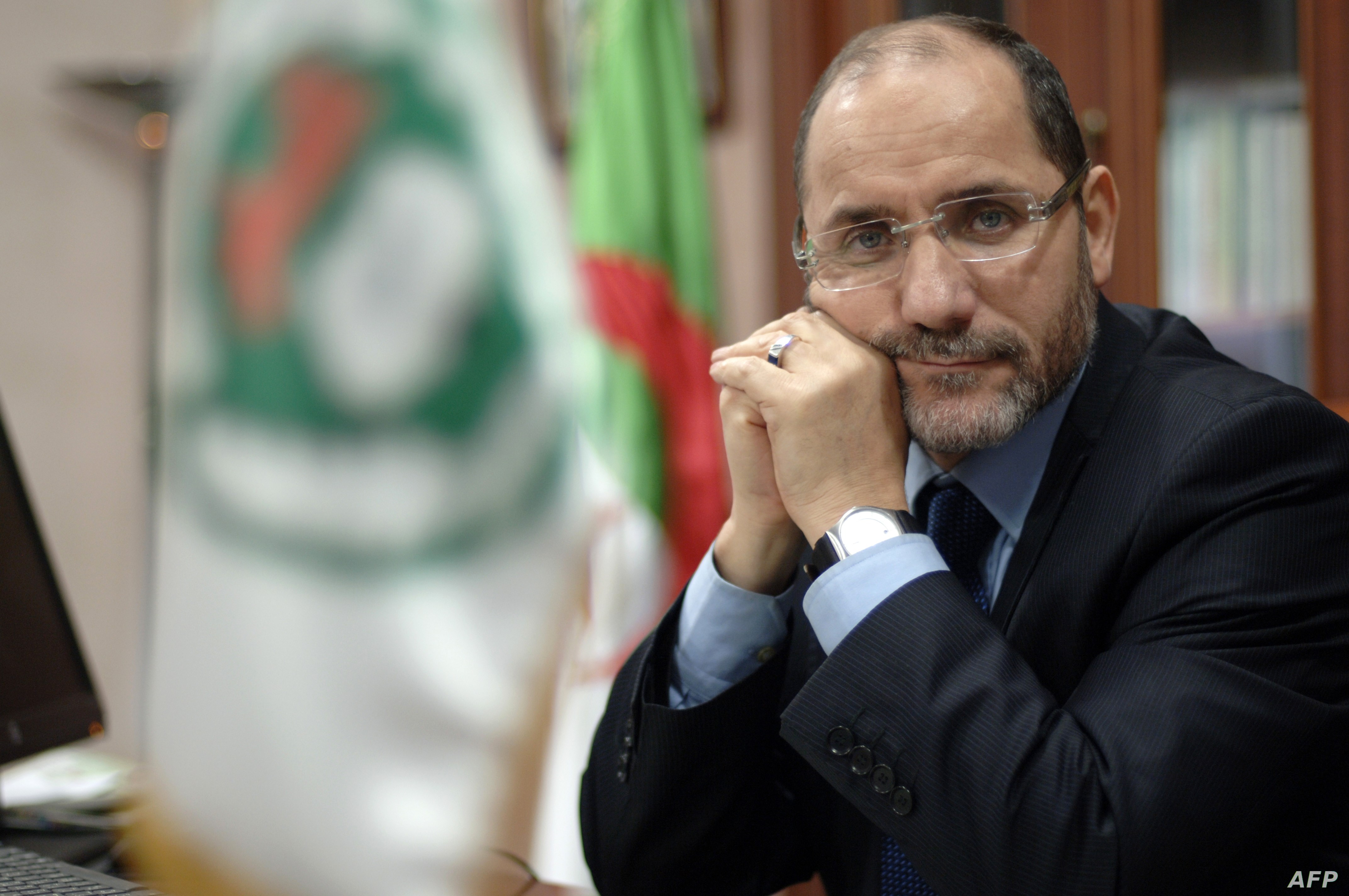 مقري: نتوجه بوافر التحية والتقدير للمواطنين الذين صوتوا على قوائمنا في داخل الوطن وخارجه