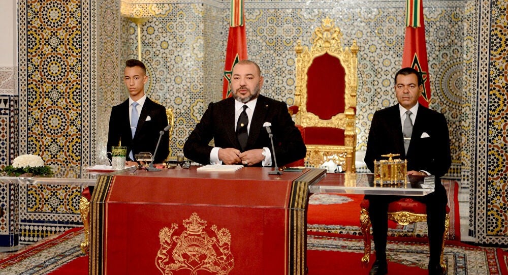 الملك المغربي يلقي خطاباً في الذكرى ال22 لجلوسه على العرش.