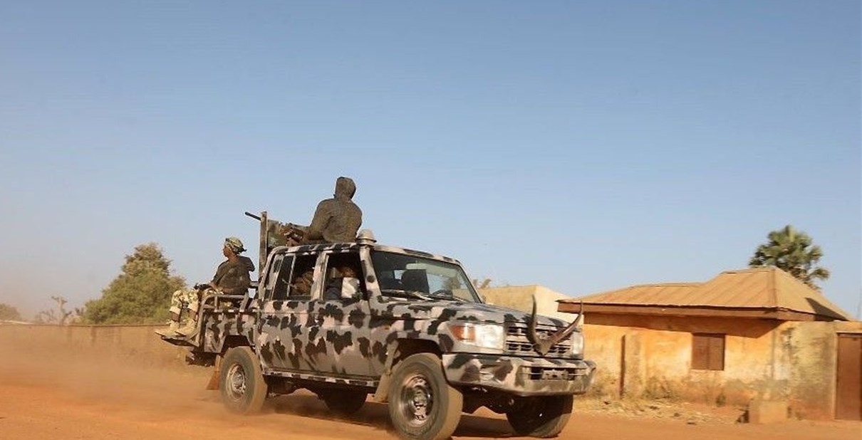 المجموعات المسلحة في النيجر  تقتل وتجند عدداً من الأطفال
