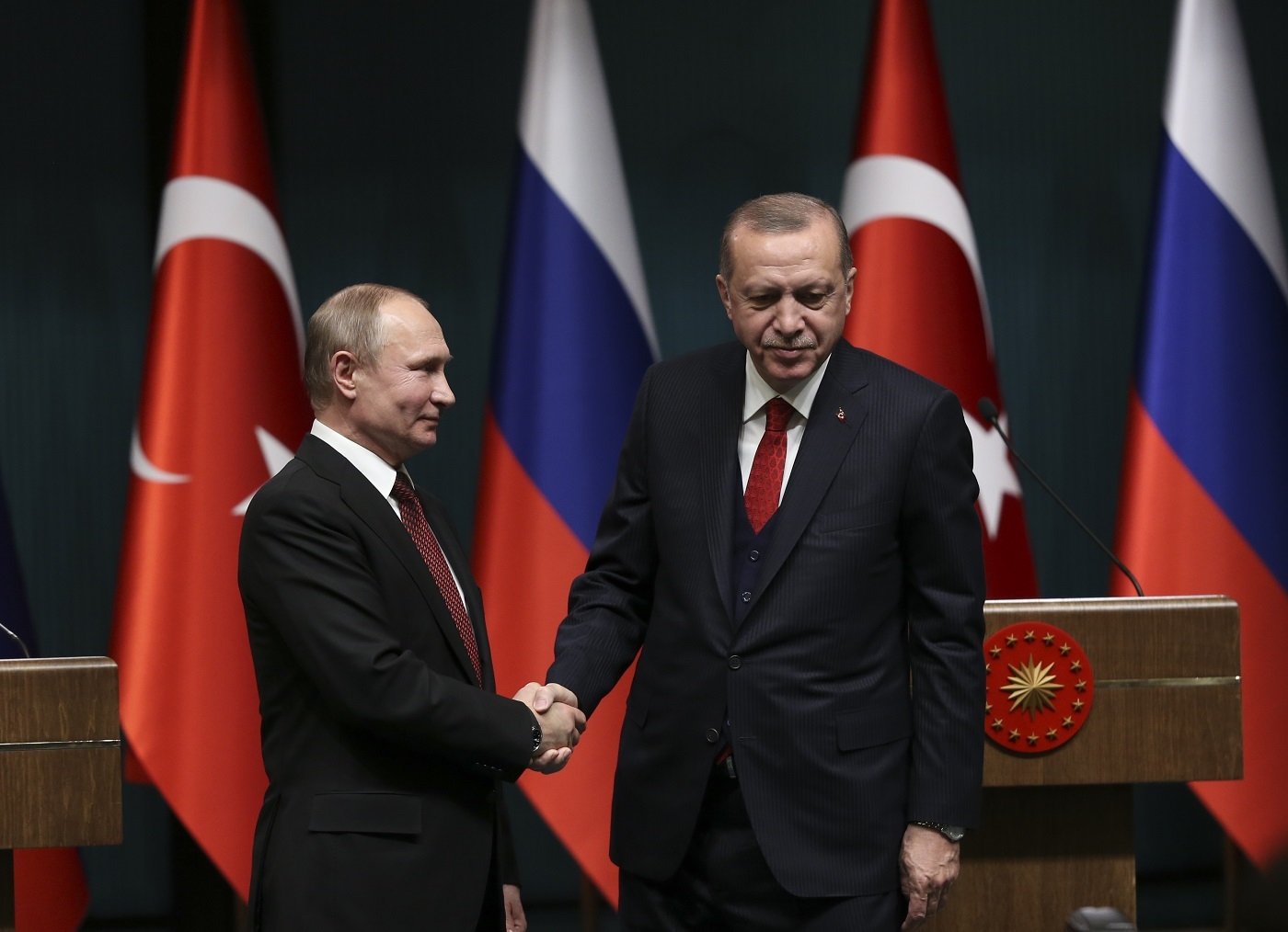 الرئيس التركي رجب طيب إردوغان ونظيره الروسي فلاديمير بوتين (صورة أرشيفية)