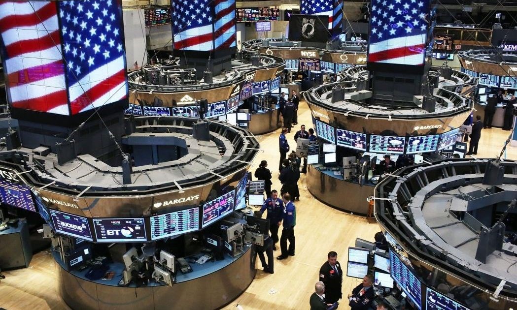 هبوط في وول ستريت إثر مخاوف من انهيار لعملاق العقارات الصيني 