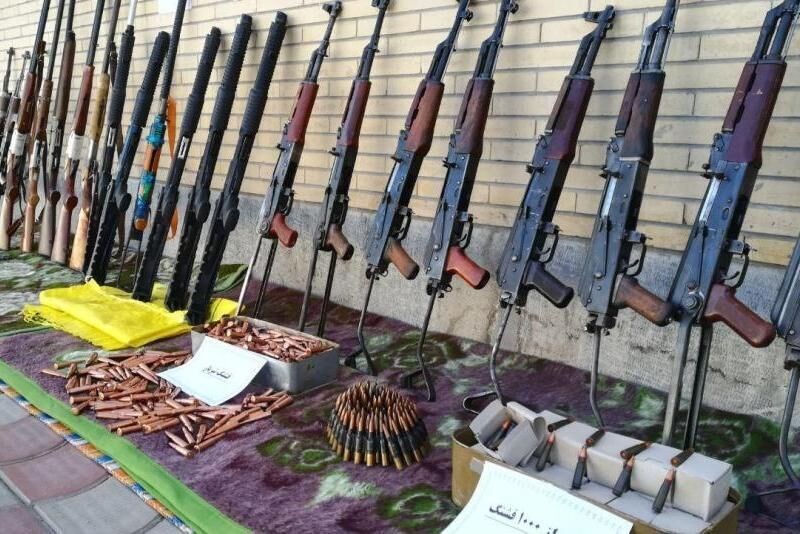 ضبط أمن خوزستان عشرات القطع من الأسلحة الحربية مع عناصر الخلية الإرهابية