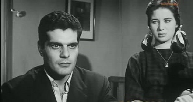 عمر الشريف وزبيدة ثروت في مشهد من فيلم 