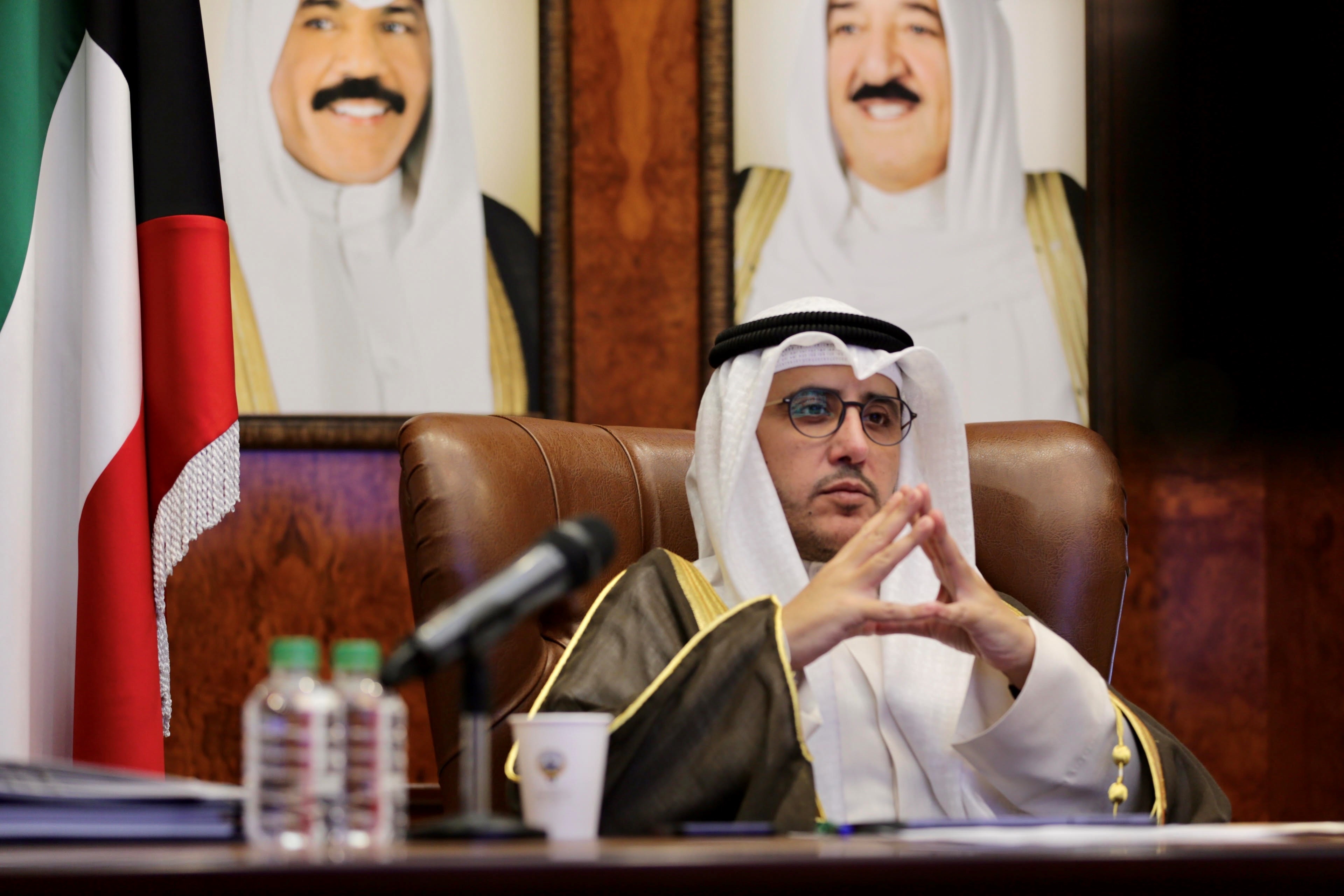 وزير خارجية الكويت ينجو من تصويت داخل البرلمان لسحب الثقة