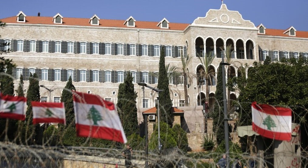 لفت مستشار الرئيس اللبناني إلى أنه سيزور موسكو ويلتقي بوغدانوف لتوضيح موقف لبنان.