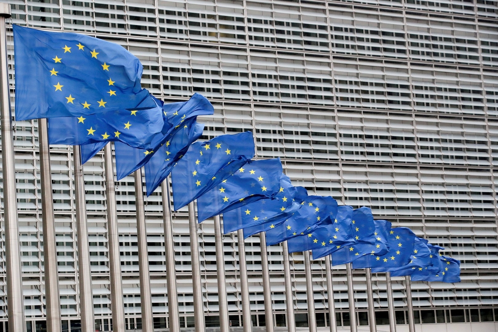 المفوضية الأوروبية: العقوبات المقبلة على روسيا تستهدف التقنيات العالية والتكنولوجيا