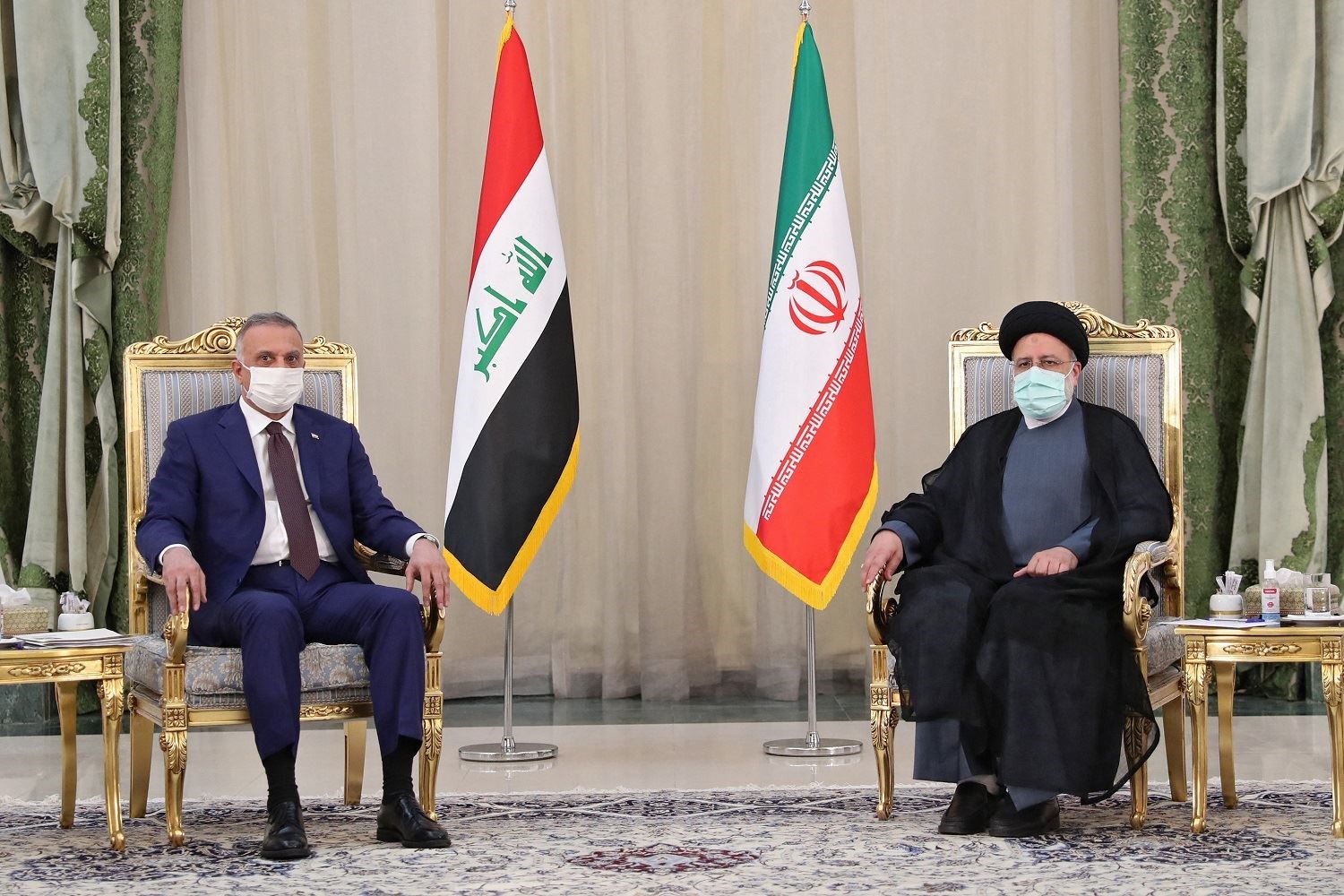 الكاظمي ورئيسي يناقشان المبادرات الإقليمية والتعاون بين دول المنطقة