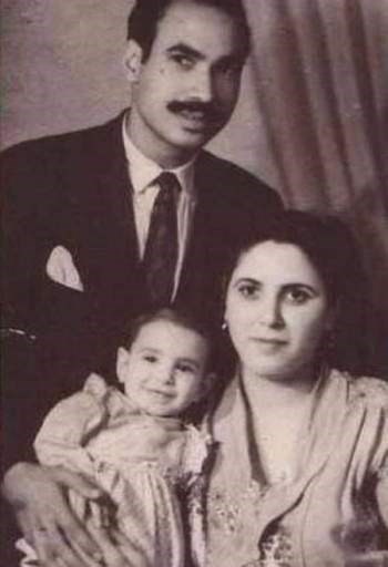 سعاد حسني  مع والديها