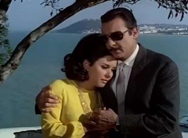 سعاد حسني ورشدي أباظة في لقطة من فيلم 