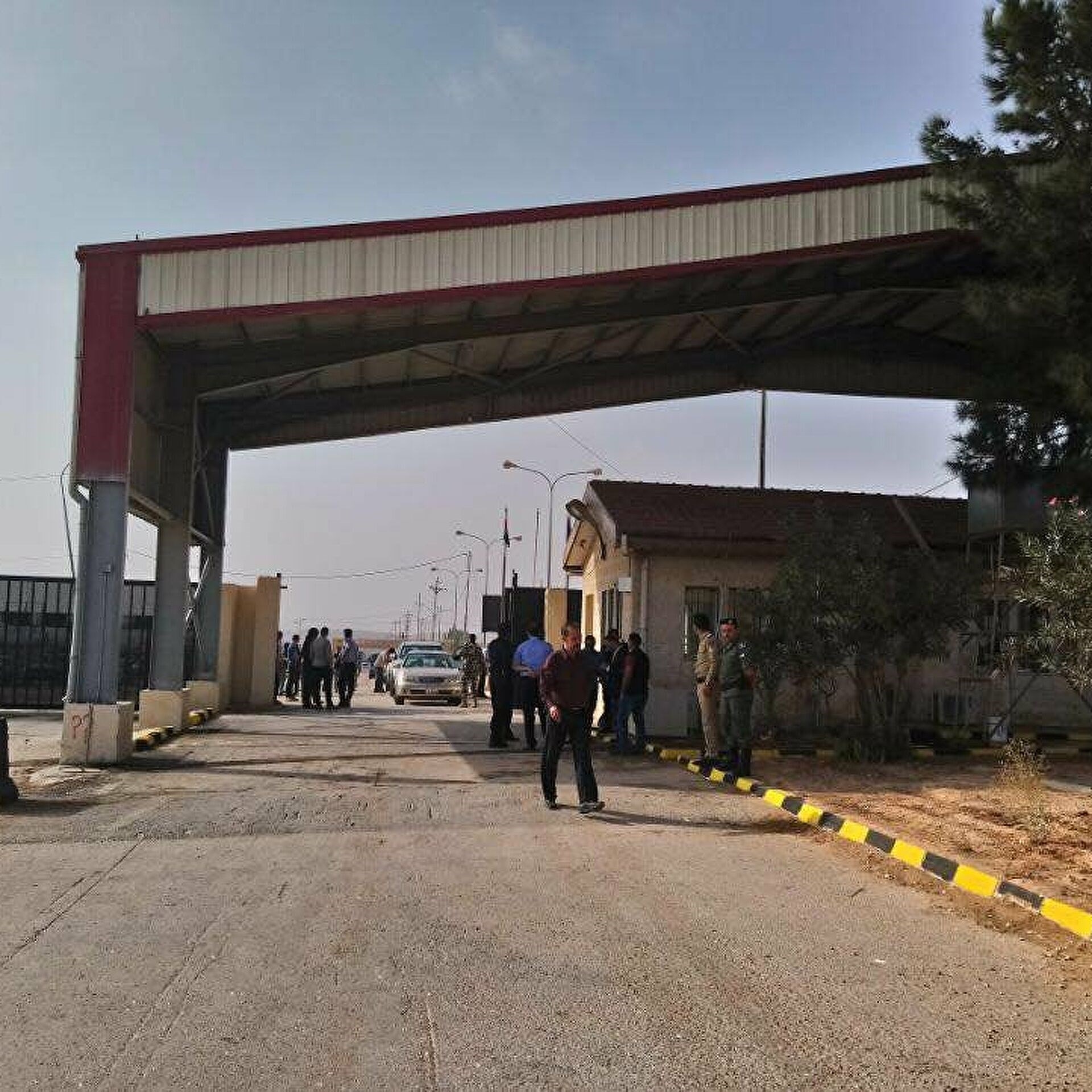 لبنان يعلن افتتاح معبر جديد مع سوريا