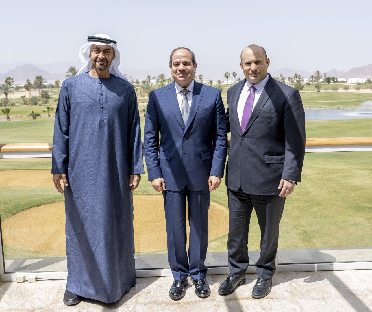إعلام إسرائيلي: بينيت ناقش مع السيسي وبن زايد التعاون ضد الصواريخ والمسيّرات الإيرانية