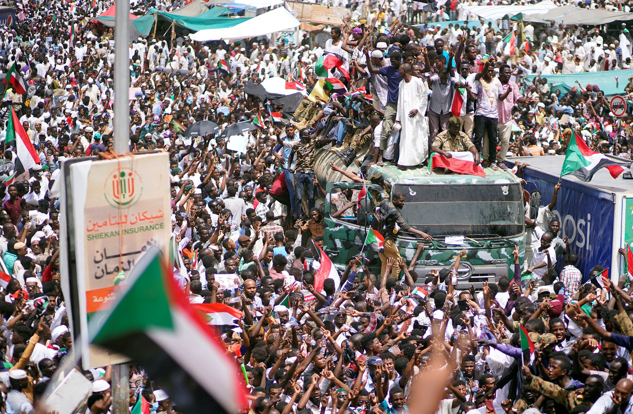لجنة أطباء السودان: عدد ضحايا الاحتجاجات يرتفع إلى 90 قتيلا