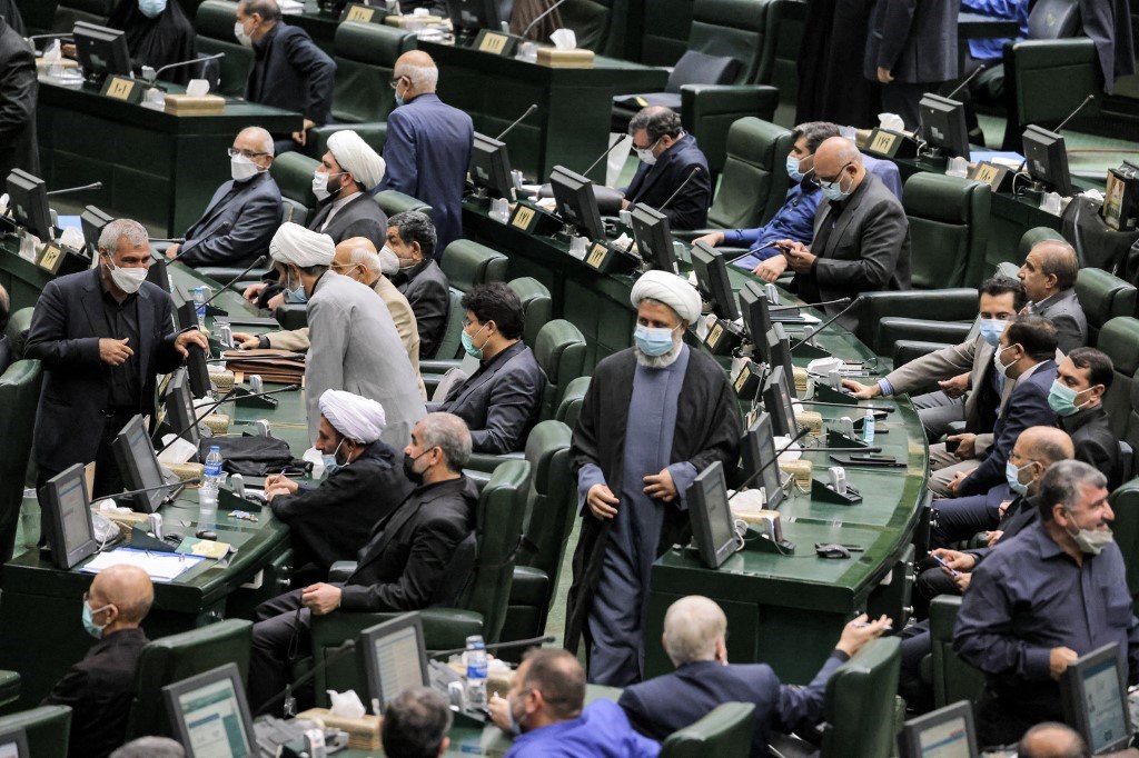 جلسة لمجلس النواب الإيراني في طهران 21 آب/ أغسطس 2021 (أ ف ب).