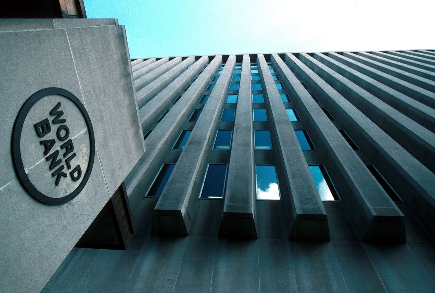 البنك الدولي يتوقع انخفاض الناتج الاقتصادي الأوكراني بنسبة تصل إلى 45.1% هذا العام
