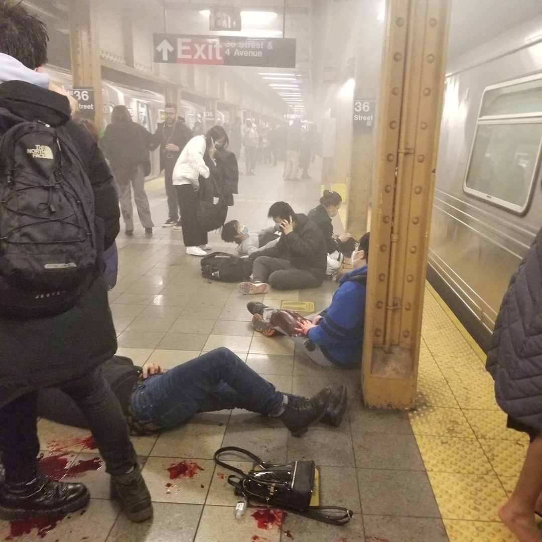 نيويورك: إصابة 13 شخصاً بحادث إطلاق نار في محطة مترو