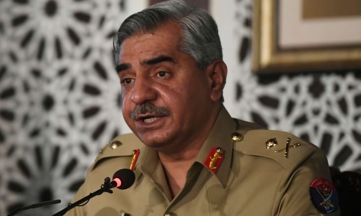 باكستان: الجيش يؤكد عدم تدخله في الأزمة السياسية التي تشهدها البلاد