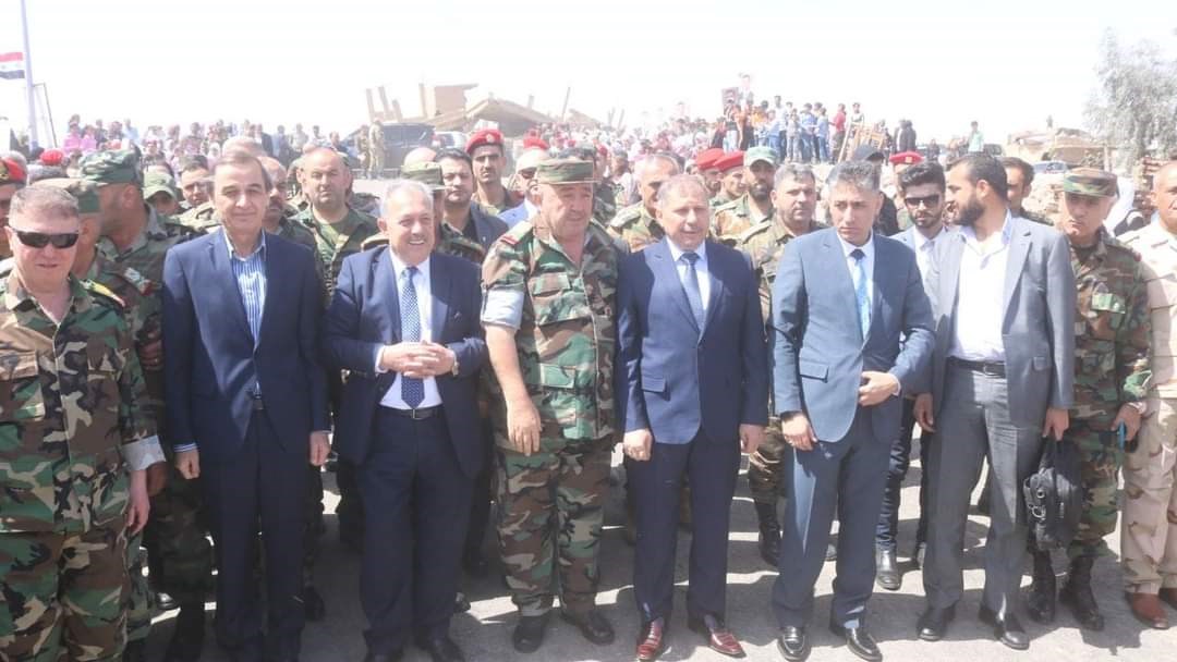 افتتاح أول جسر يربط ضفتي نهر الفرات ببعضهما في دير الزور