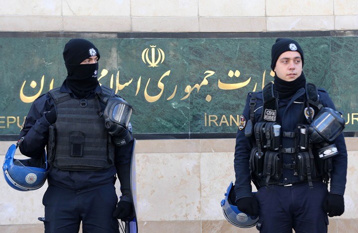 إيران: اعتقال جواسيس لـ