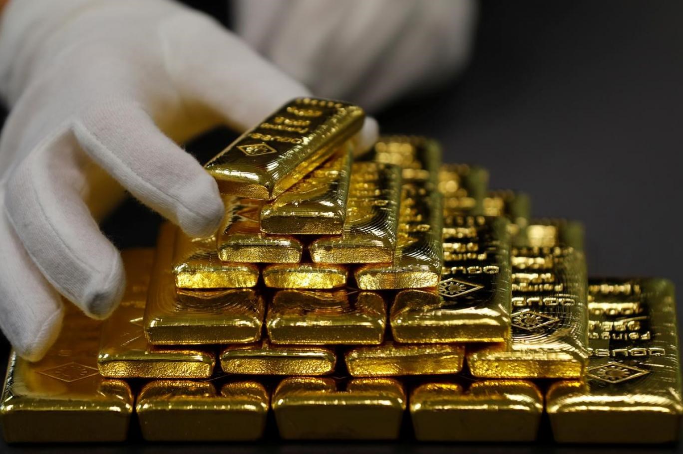 تراجعت العقود الأميركية الآجلة للذهب 0.4%