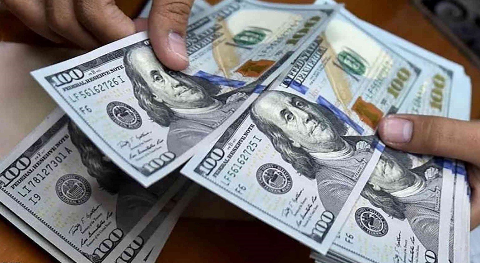 تراجع مؤشر الدولار 0.13 بالمئة إلى 101.59 نقطة بعد أن وصل إلى أعلى مستوى له  عند 101.86 