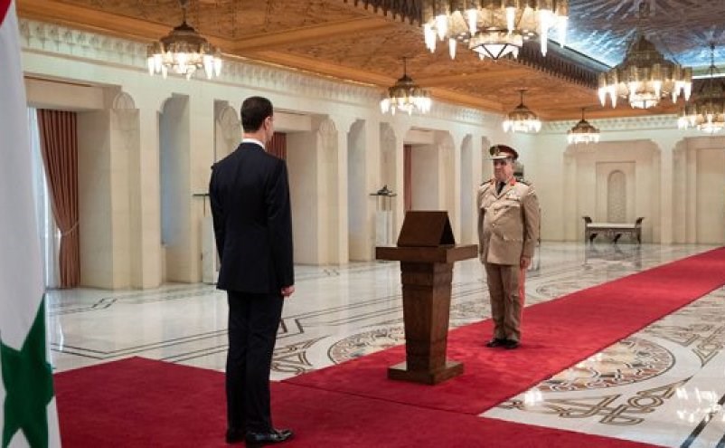 وزير الدفاع السوري وسفيرا سوريا في الصين وأرمينيا أدّوا اليمين الدستورية أمام الأسد.