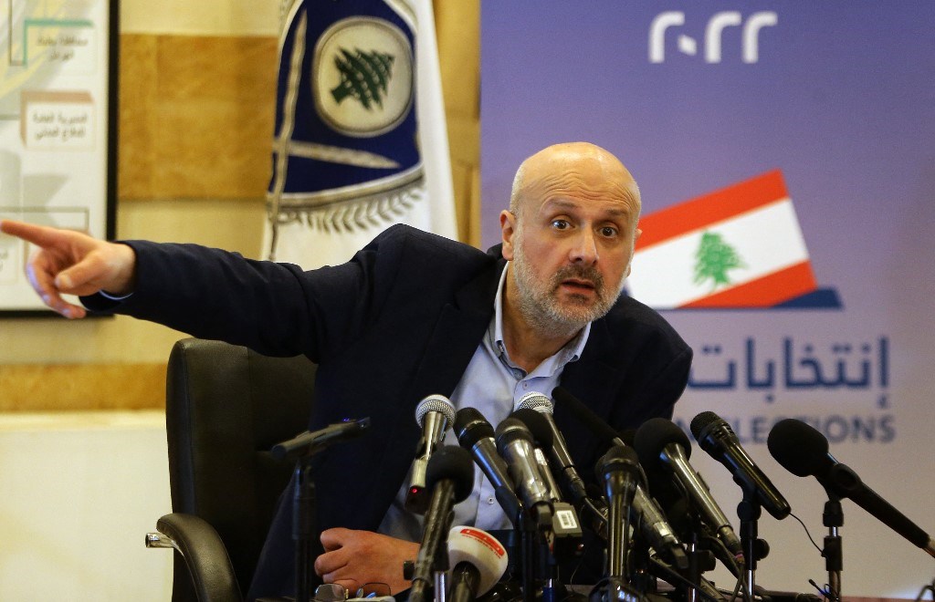 وزير الداخلية اللبناني بسام المولوي يعلن النتائج النهائية للانتخابات النيابية اللبنانية في 17 أيار/ مايو 2022 (أ ف ب).