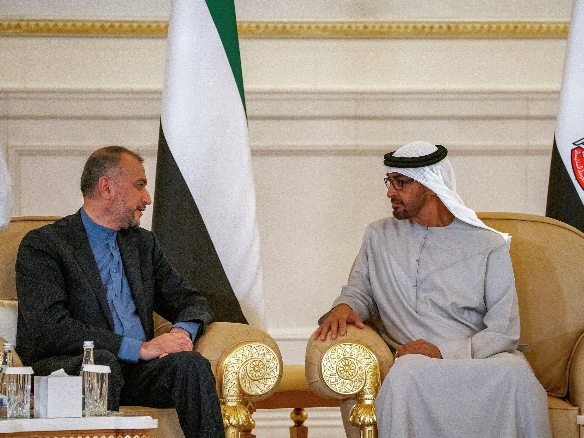 الرئيس الجديد للإمارات العربية المتحدة محمد بن زايد، ووزير الخارجية الإيراني أمير عبد اللهيان