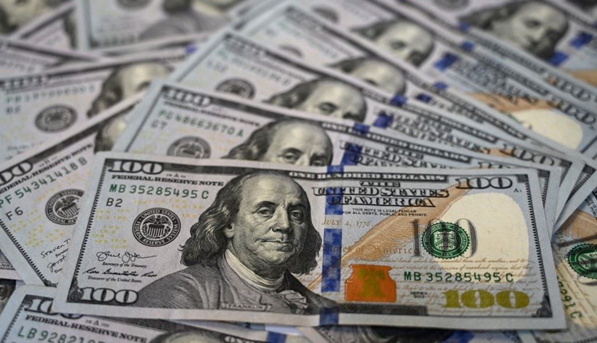مؤشر الدولار يرتفع لأعلى مستوى له في 20 عاماً 