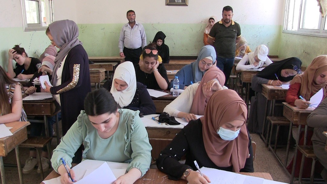 يتعرّض الطلاب في سوريا لضغوط عديدة.